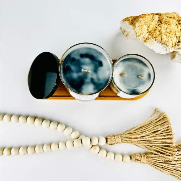 Méli Noir Candle- with notes of Honeysuckle Mint 9oz - Picture 6 of 12